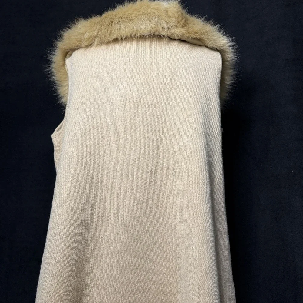 Baldini Mumu Lombardi Long Cardigan in Taupe with a faux fur‎ collar. SIze L